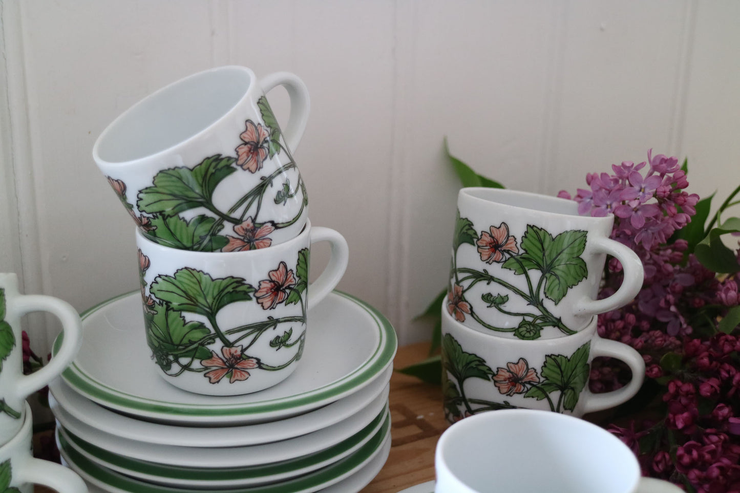 IKEA Vintage, Midsommar av Marguerite Walfridsson - Moccakoppar med fat, 8st